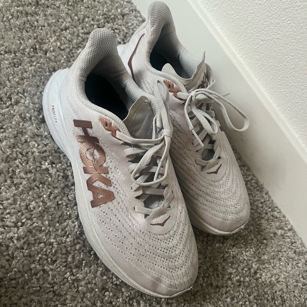 Mach 5 Running Shoe (Women) size 7 used worn